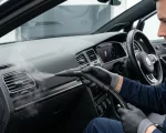 Parní čistič na auto čištění palubní desky a ventilace
