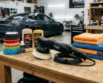 Bruska na lak pro automobily: Jak vybrat leštičku a kotouče pro perfektní zrcadlový lesk