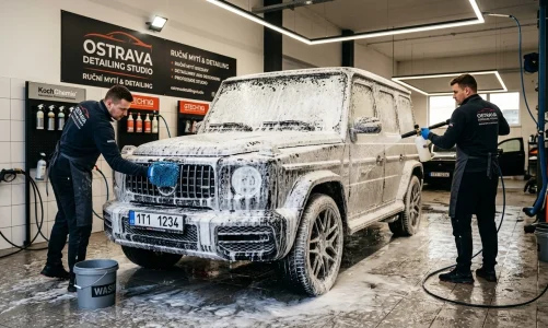 Ruční mytí aut Ostrava šetrné dvoukbelíkové mytí