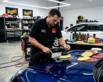 Bruska na lak pro auta: Jak vybrat orbitální vs. rotační leštičku a brusné kotouče